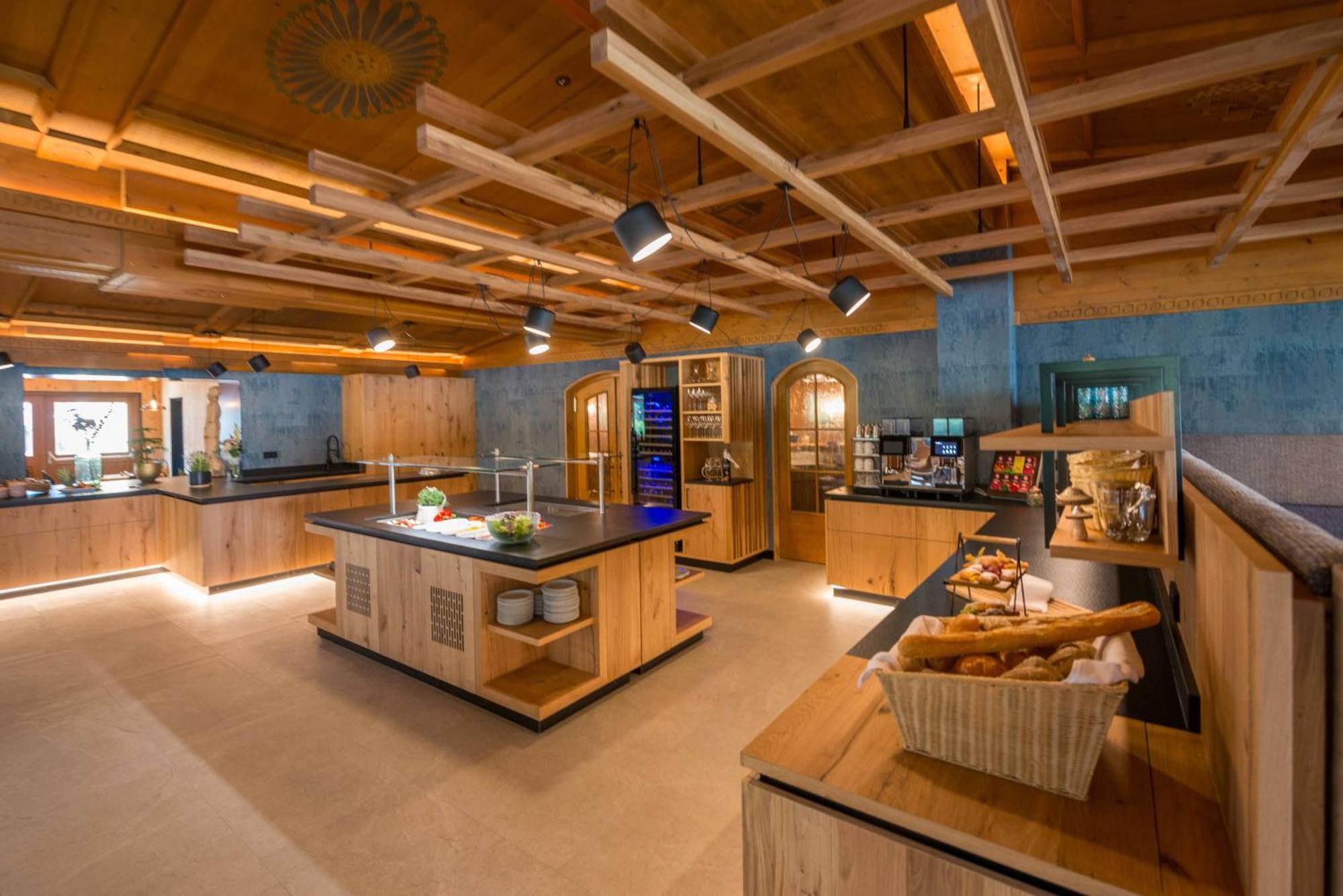 Hotel Oberwirt - Nahe An Saalbach Und Zell Am See Фихофен Экстерьер фото